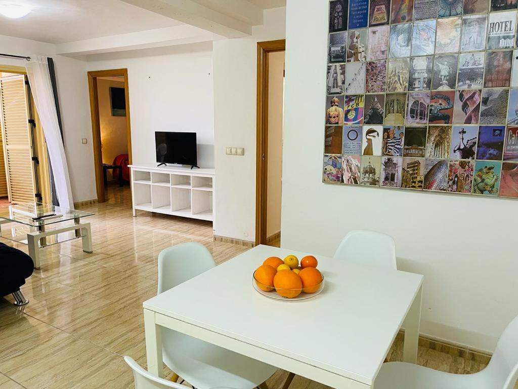 Puerta Del Sol Trm Only Adults Aparts Torremolinos Exterior foto